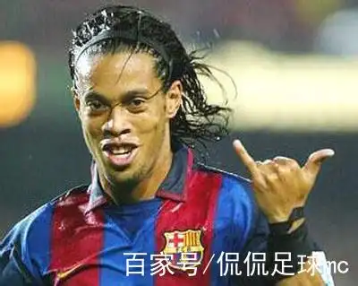 岁的网球新 岁的网球新