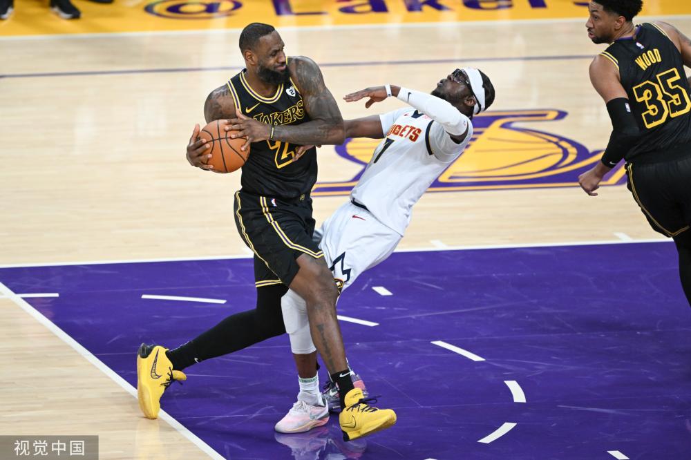 德天空:帕尔马正和多特谈雷纳,转会费或达到600万至700万欧.